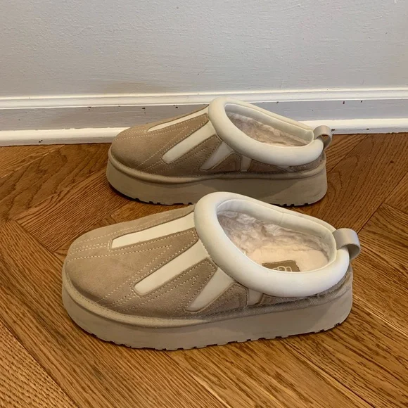 UGG Women's Tazz Sunwave Flats. Size 8 - Picture 2 of 6